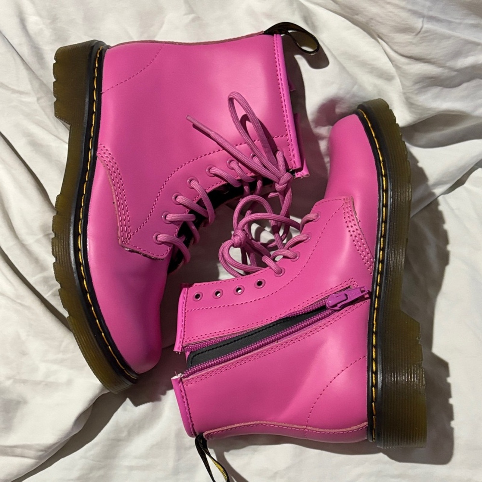 Dr. Martens 4 Bubble Gum Pink Romario Boots New In Box Nwt